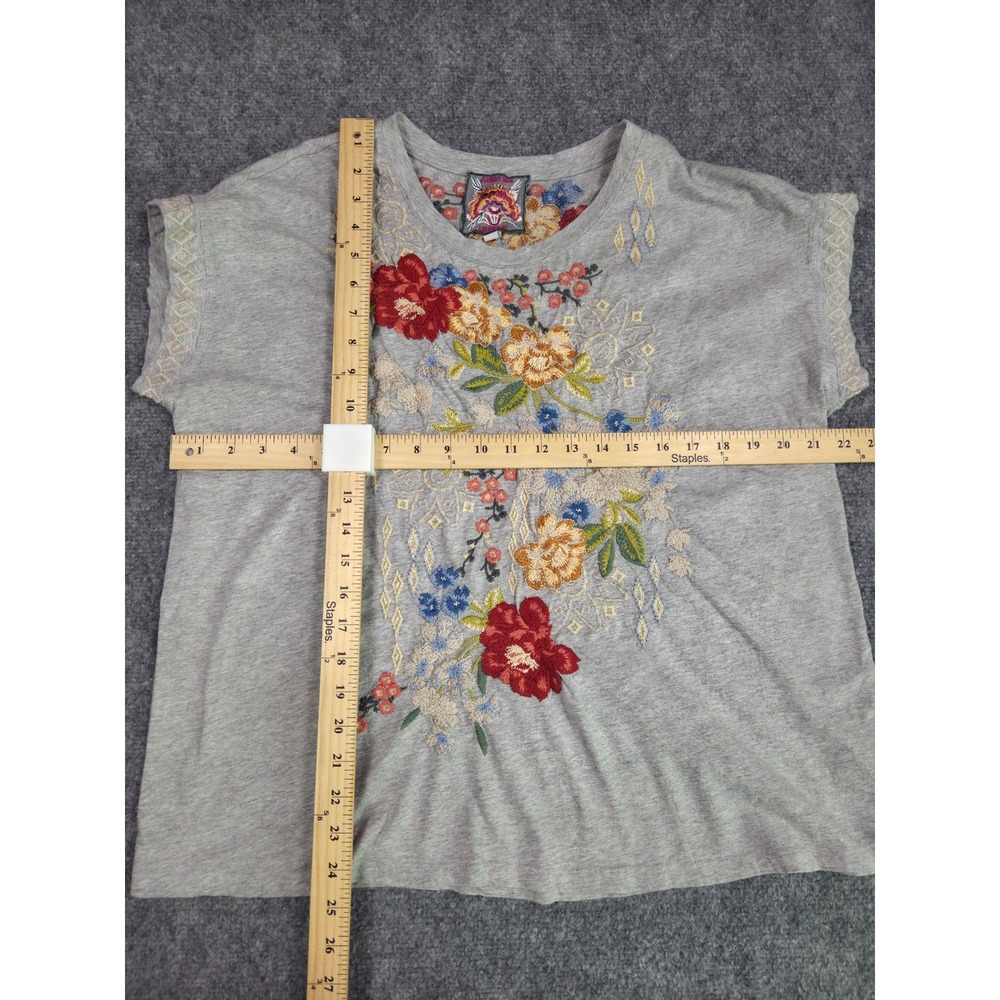 Johnny Was T-Shirt Womens Large Gray Floral Embroidered Cotton Short Sleeve - Picture 2 of 8